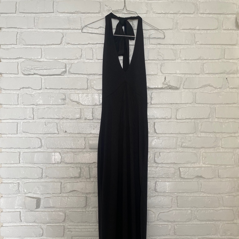Olivaceous Black Ribbed Halter Top Midi Dress